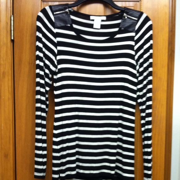 Stripped top - Picture 1 of 3
